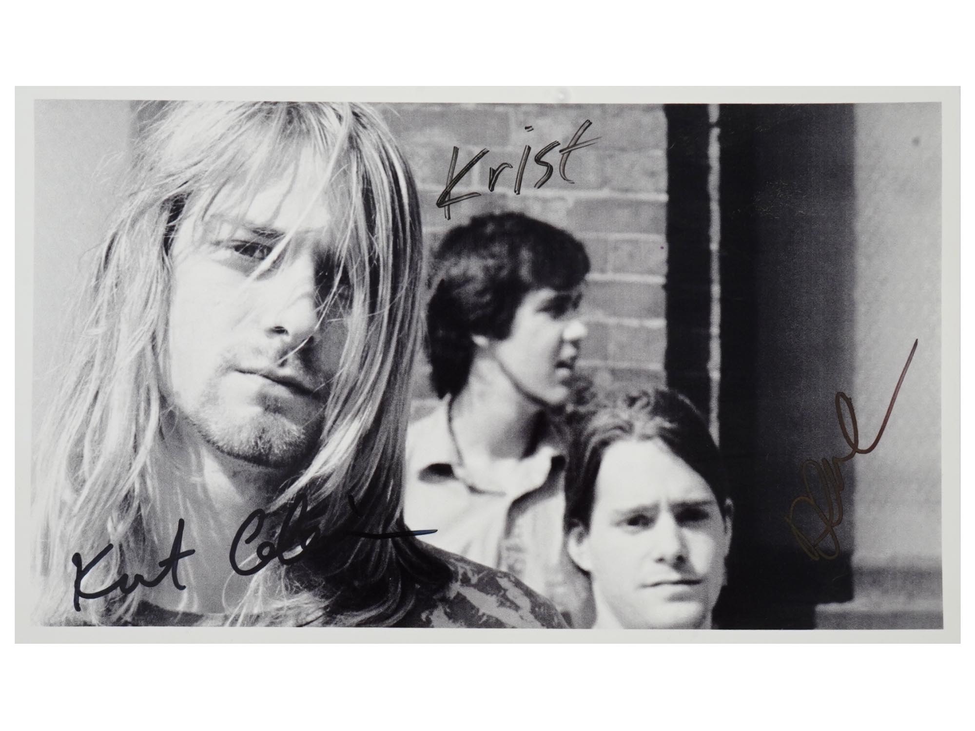 ORIGINAL PORTRAIT PHOTO SIGNED BY NIRVANA BAND COBAIN PIC-0