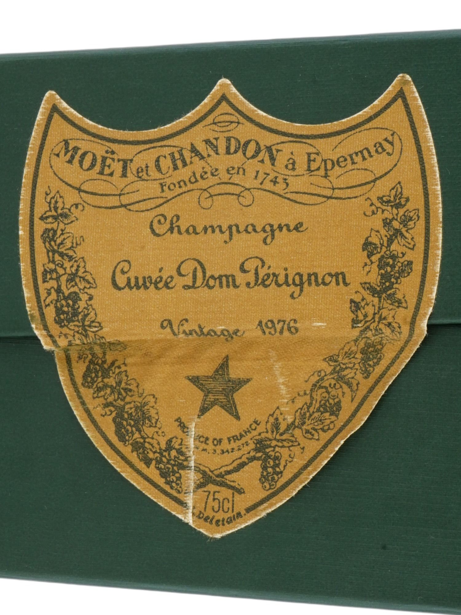 BOTTLE OF CHAMPAGNE DOM PERIGNON VINTAGE 1976 IOB PIC-6