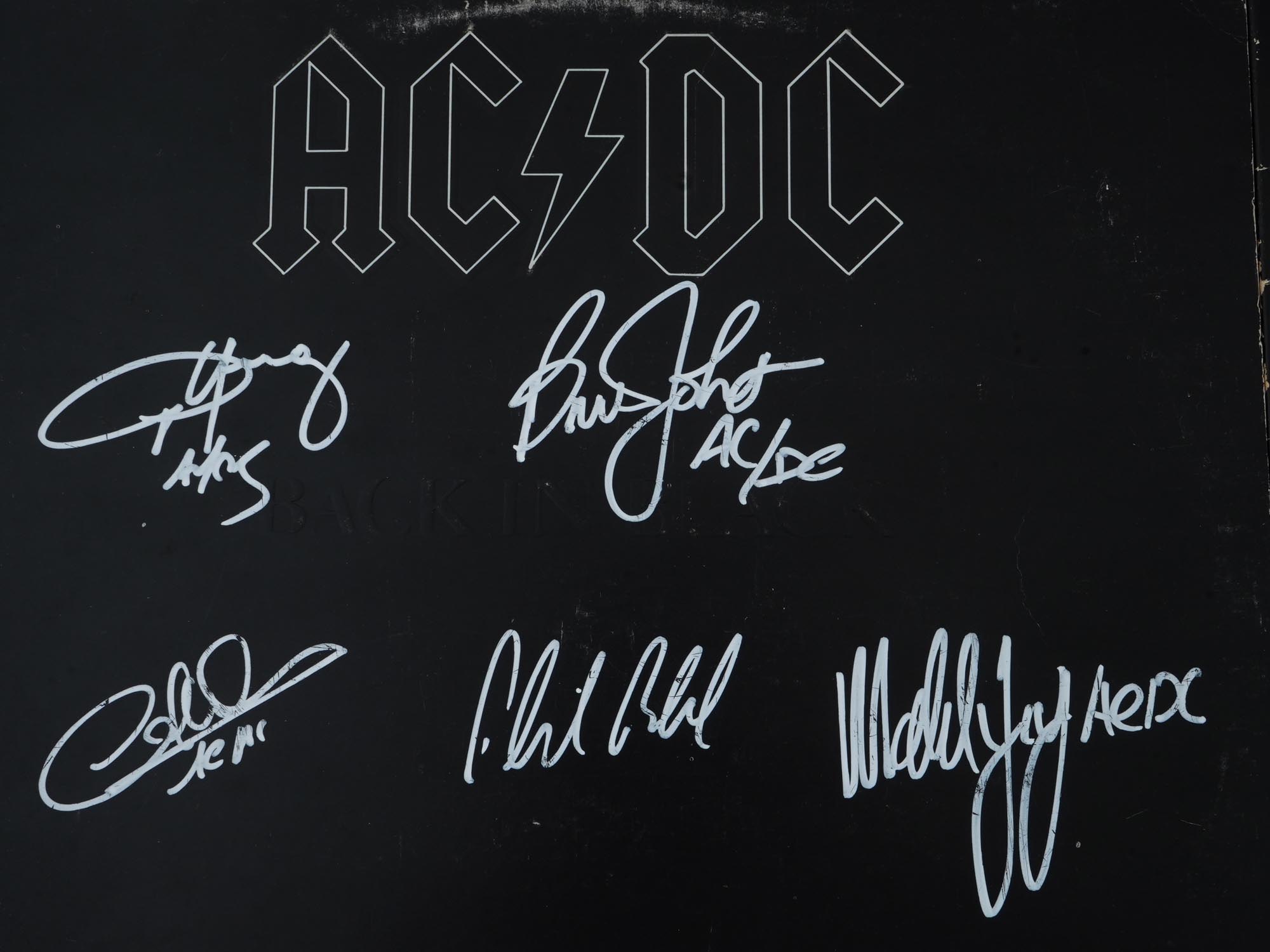 AUTOGRAPHED LP ALBUMS AC/DC BLACK SABBATH THE WHO PIC-3