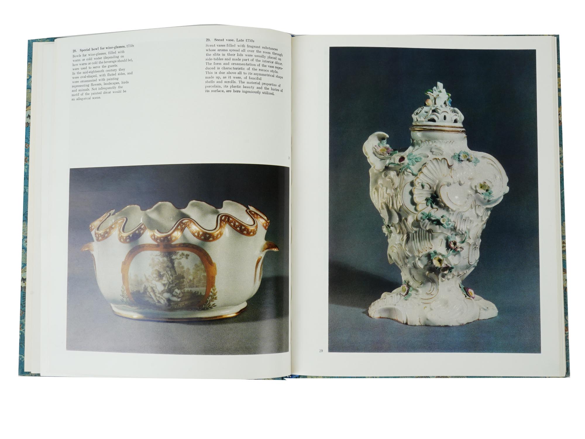 BOOKS MUSEUM RUSSIAN DECORATIVE AND APPLIED ARTS PIC-8