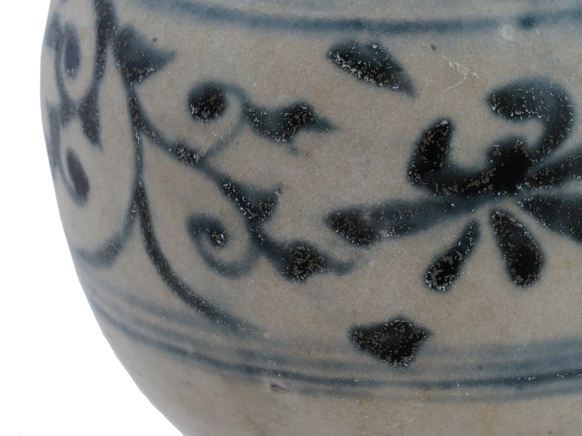 ANTIQUE CHINESE QING DYNASTY UNDERGLAZE PORCELAIN JAR PIC-5