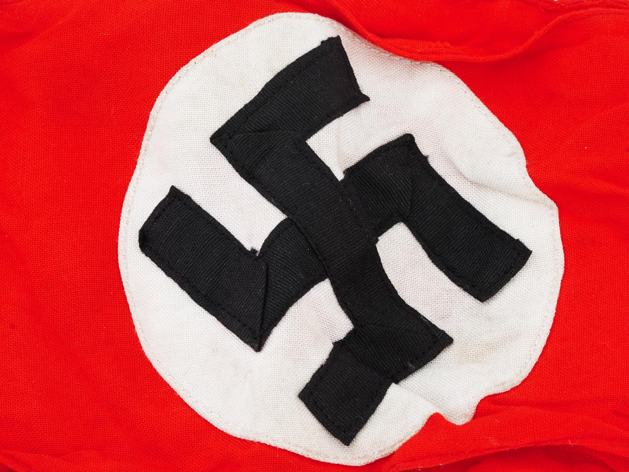 WWII GERMAN NSDAP MEMBERS ARMBAND WITH SWASTIKA PIC-2