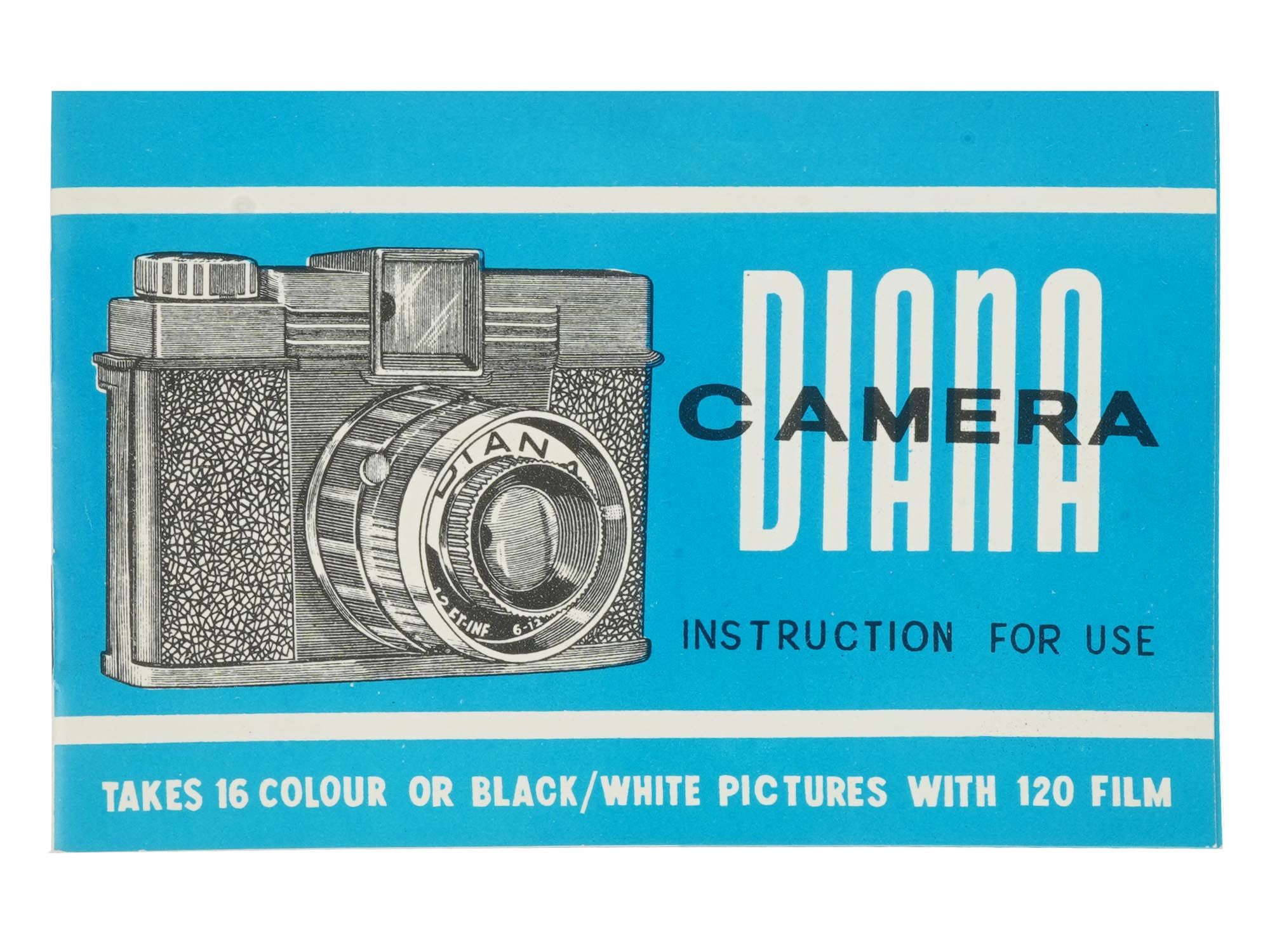 COLLECTION VINTAGE CAMERAS AND PHOTO ACCESSORIES PIC-11