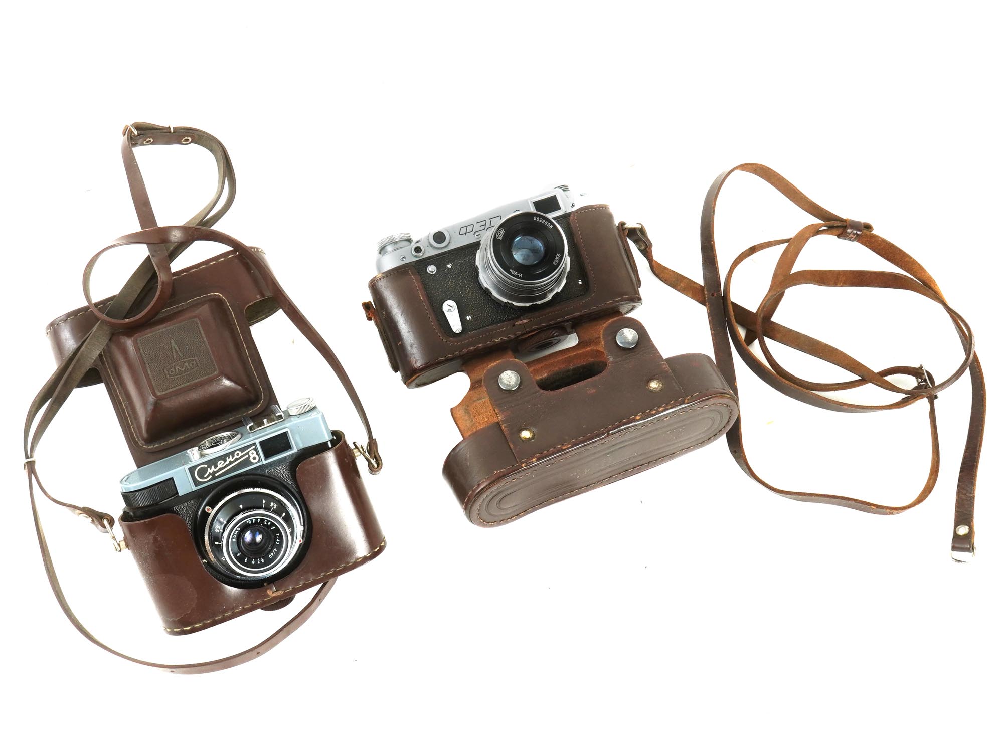 COLLECTION VINTAGE CAMERAS AND PHOTO ACCESSORIES PIC-5