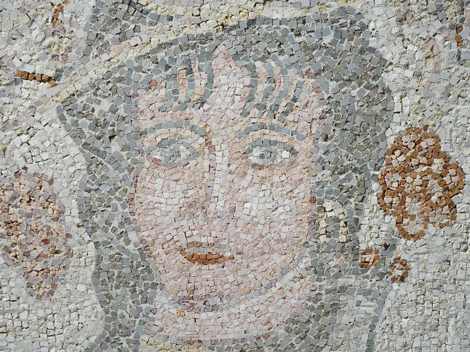 ANCIENT IMPERIAL ROMAN MOSAIC OF FEMALE PORTRAIT PIC-1