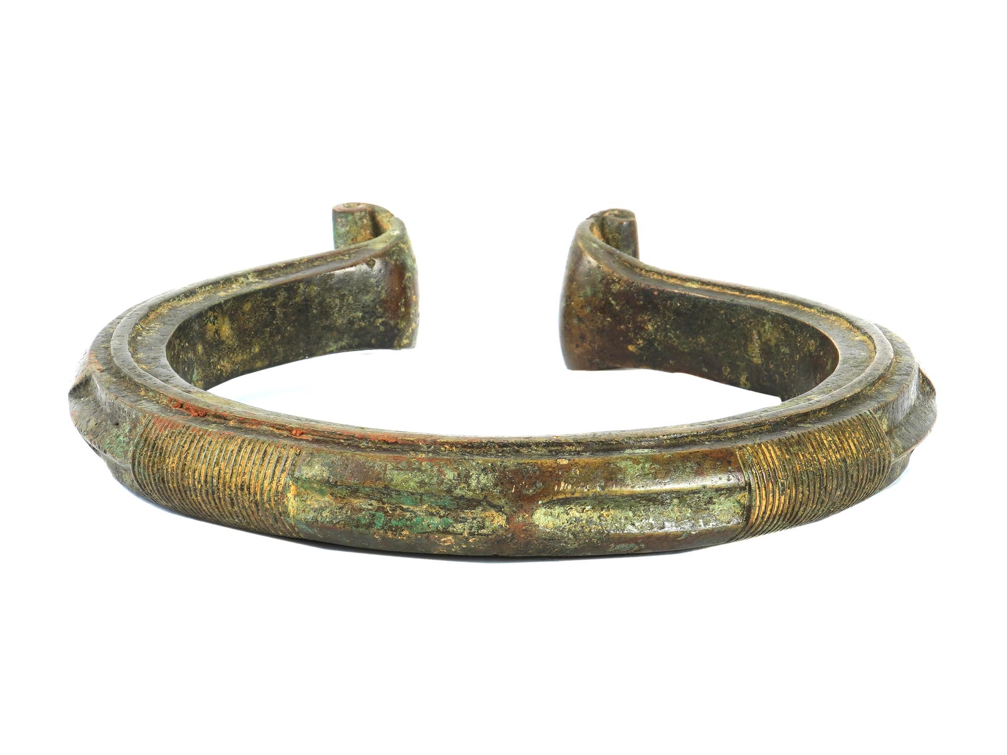 RARE CENTRAL AFRICAN GABON BRONZE TORQUE FANG COLLAR PIC-3