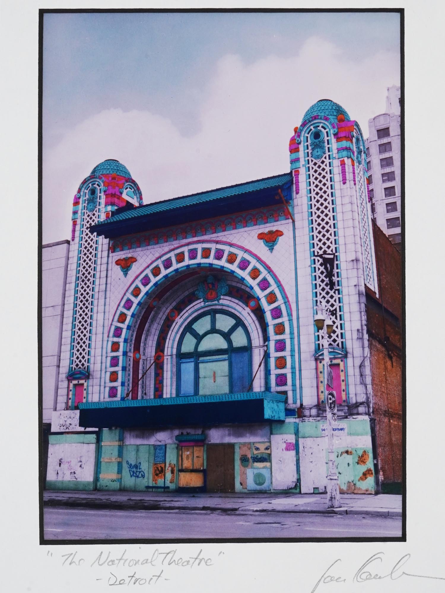 AMERICAN DETROIT HAND COLOR PHOTO BY JAN KAULINS PIC-1
