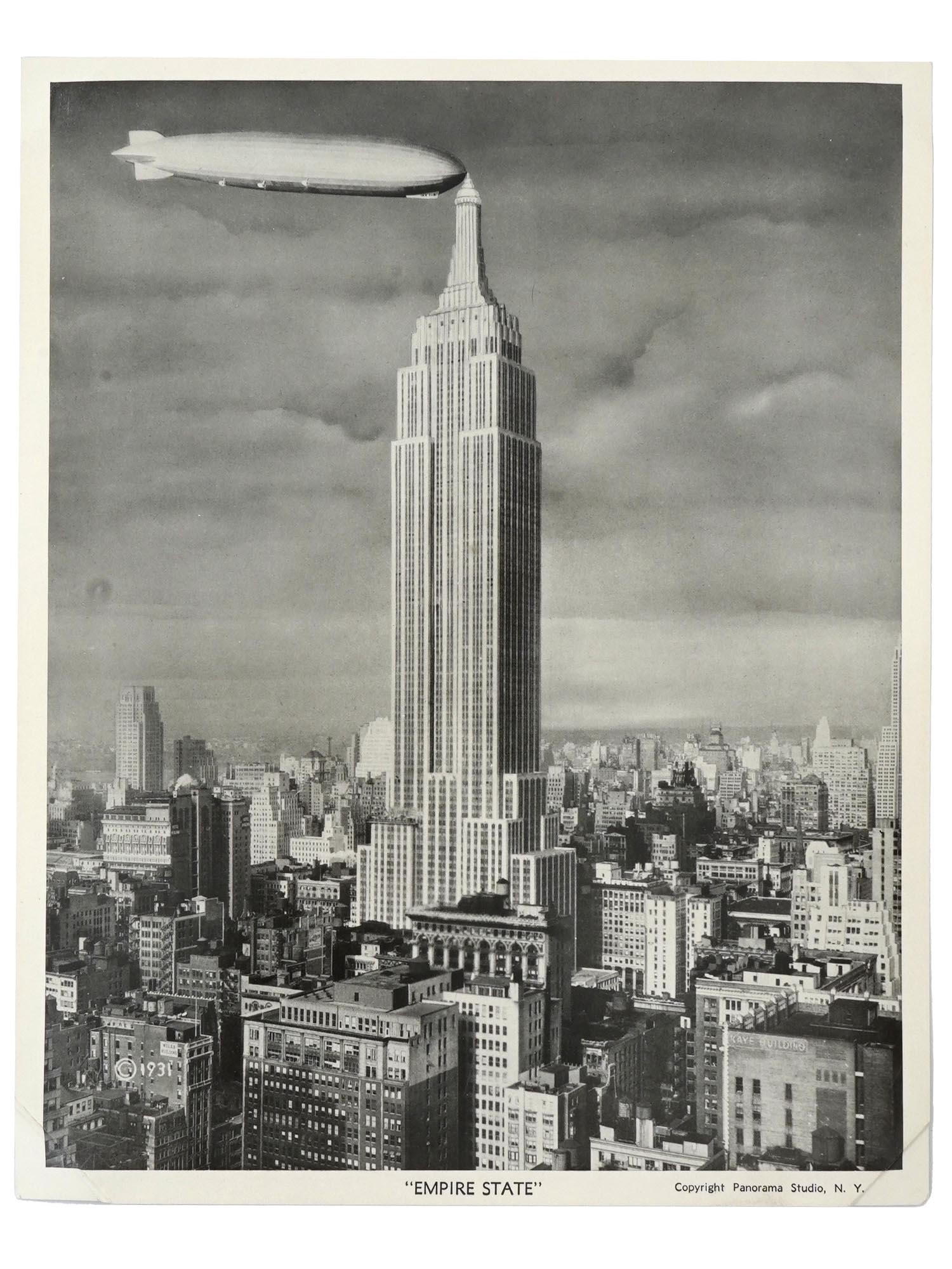 1931 PHOTOGRAPH EMPIRE STATE BUILDING GRAF ZEPPELIN PIC-2