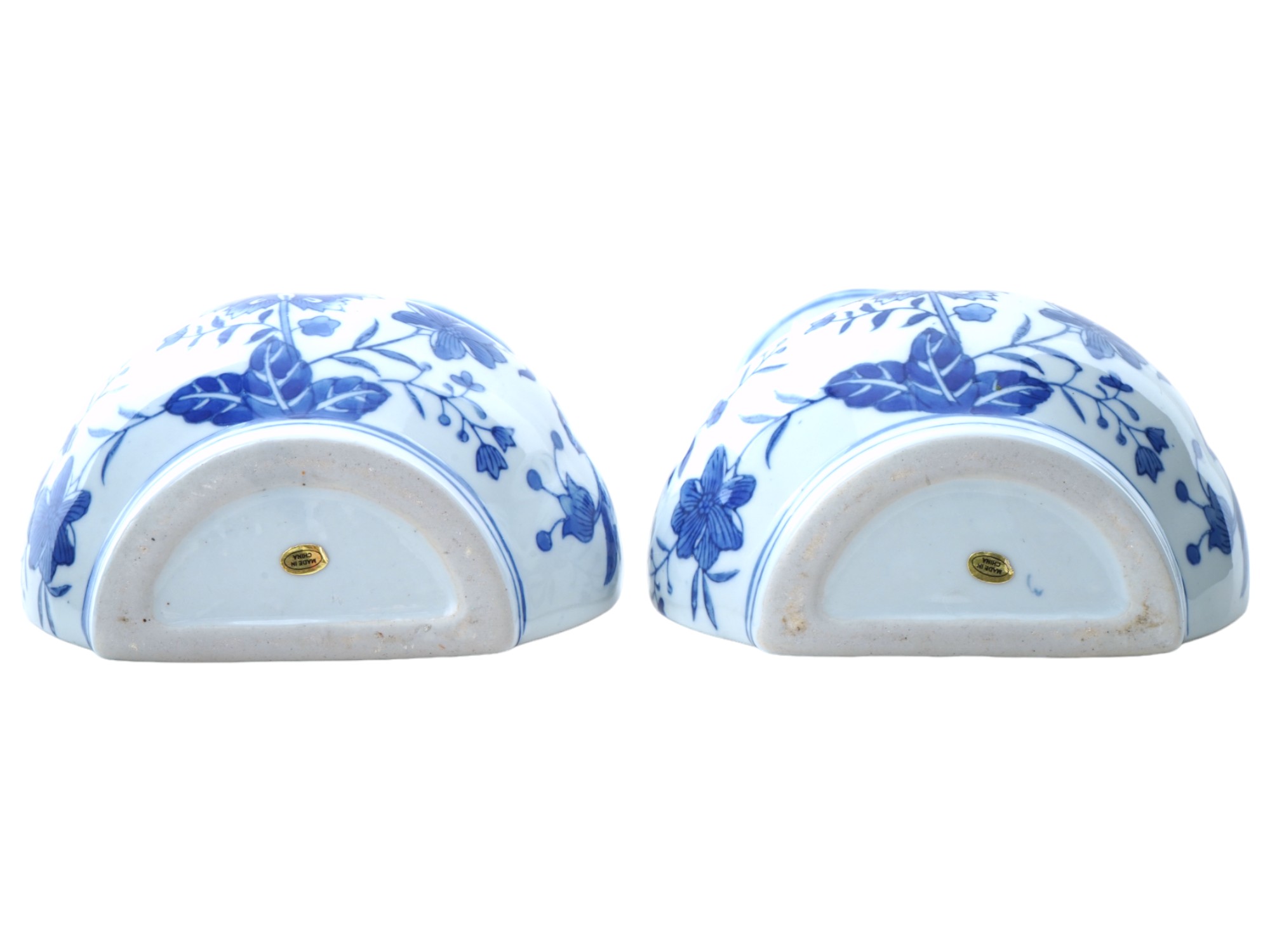 PAIR WALL MOUNT BLUE WHITE CHINESE PORCELAIN VASES PIC-6