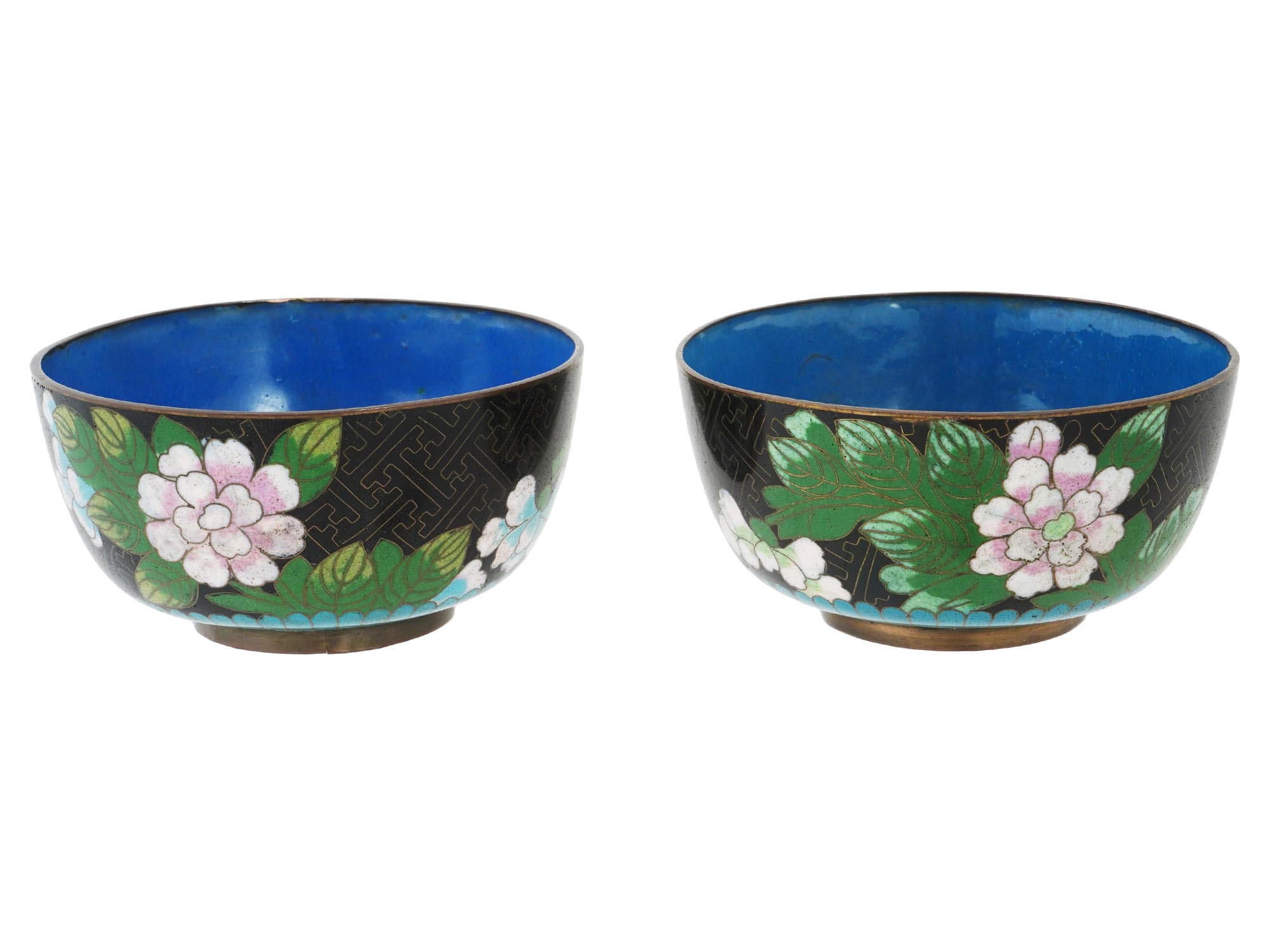 CHINESE CLOISONNE ENAMEL BOWLS AND NAPKIN RINGS SET PIC-1