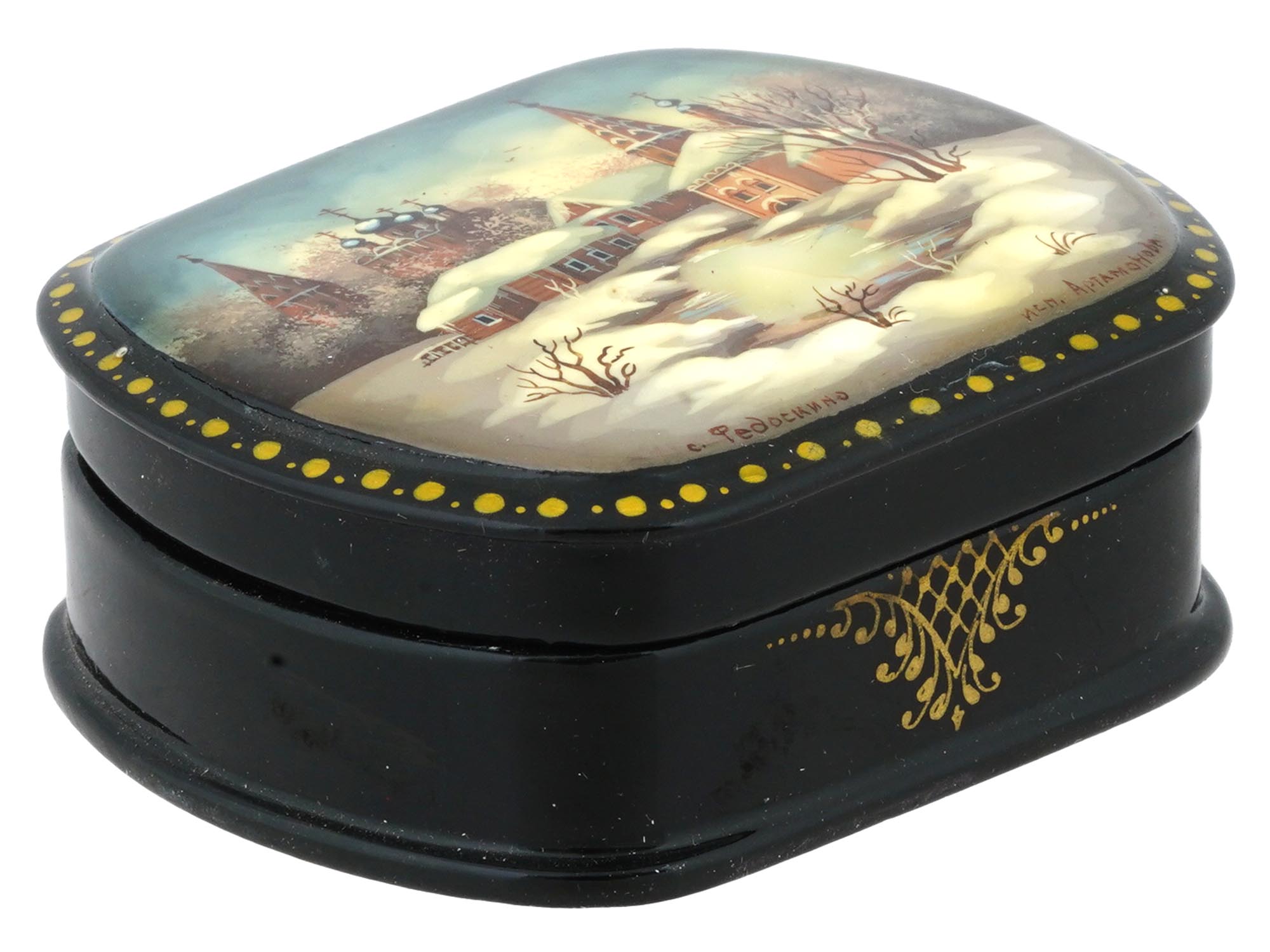 RUSSIAN TRADITIONAL LACQUERED WOODEN TRINKET BOX PIC-0