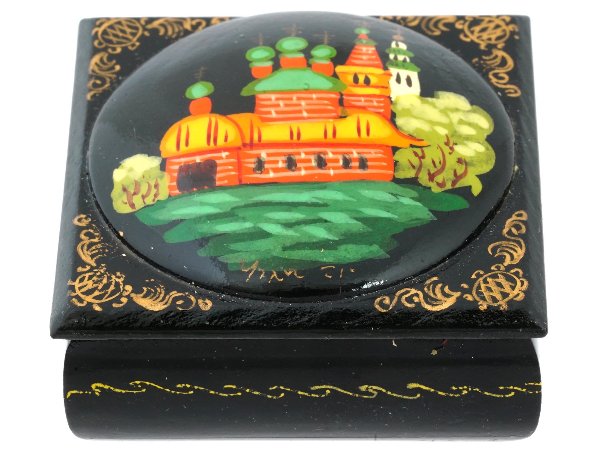 RUSSIAN TRADITIONAL LACQUERED WOODEN TRINKET BOXES PIC-7