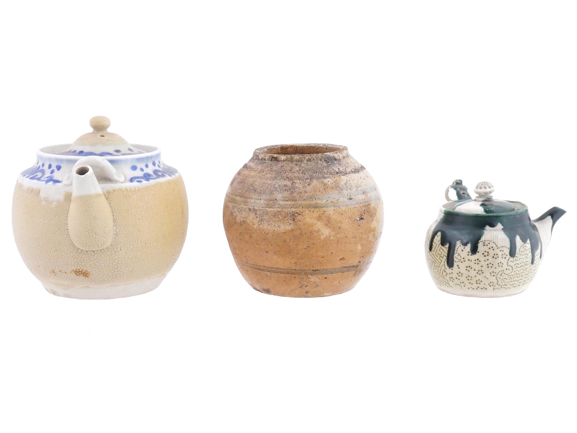 GROUP OF CHINESE QING DYNASTY POTTERY TEA POTS PIC-4