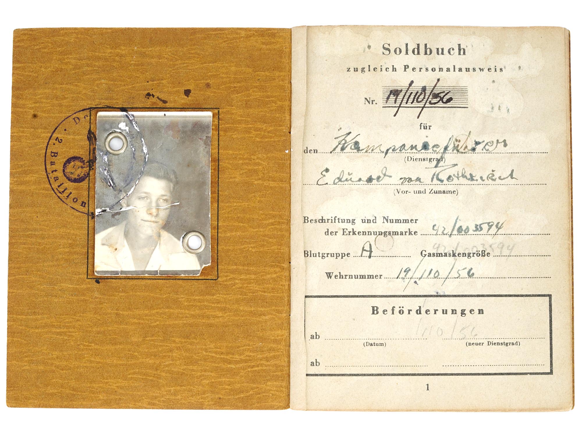 WWII ERA NAZI GERMAN PAYBOOK WITH ID DOCUMENT PIC-2