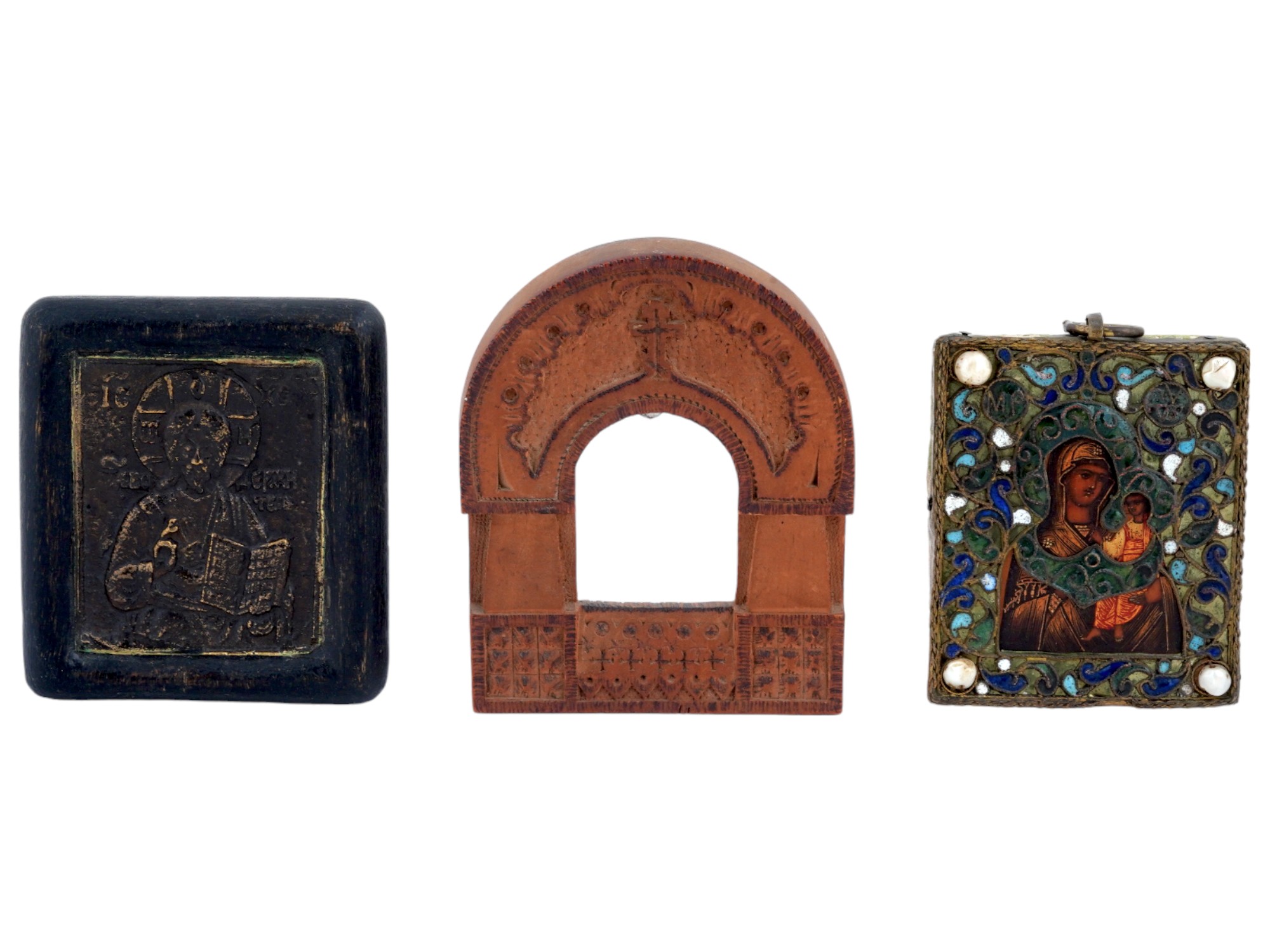 ANTIQUE RUSSIAN MINIATURE ICONS AND ICON CASE C 1900 PIC-0