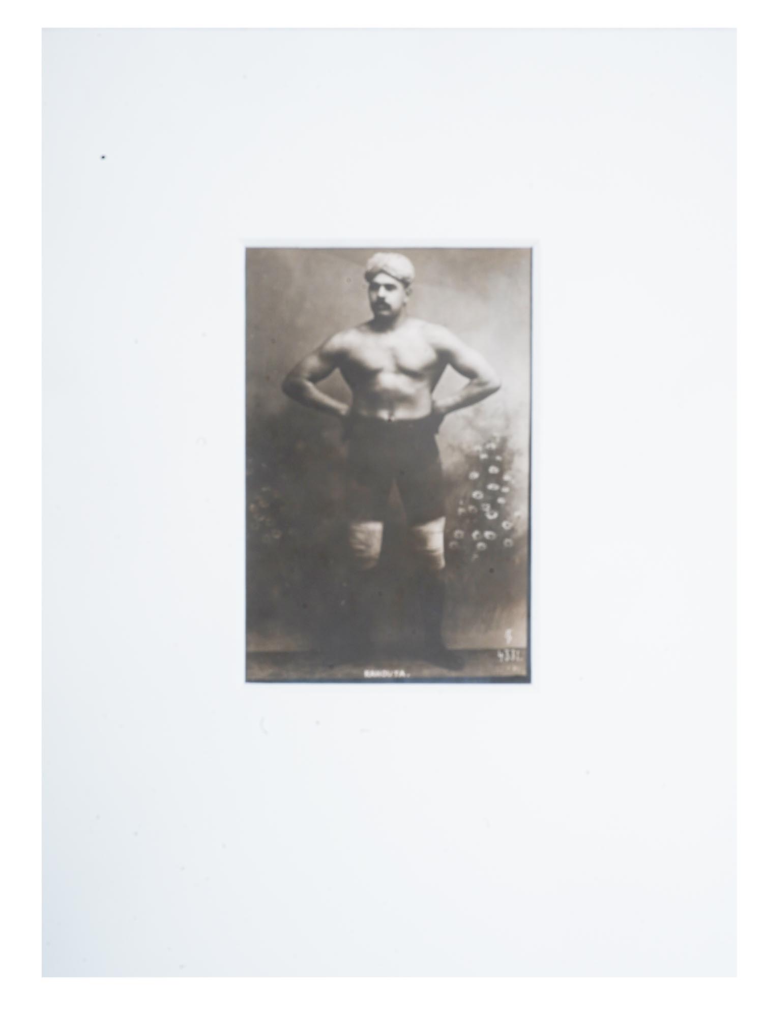 ANTIQUE RUSSIAN PORTRAIT PHOTO OF INDIAN WRESTLER PIC-0