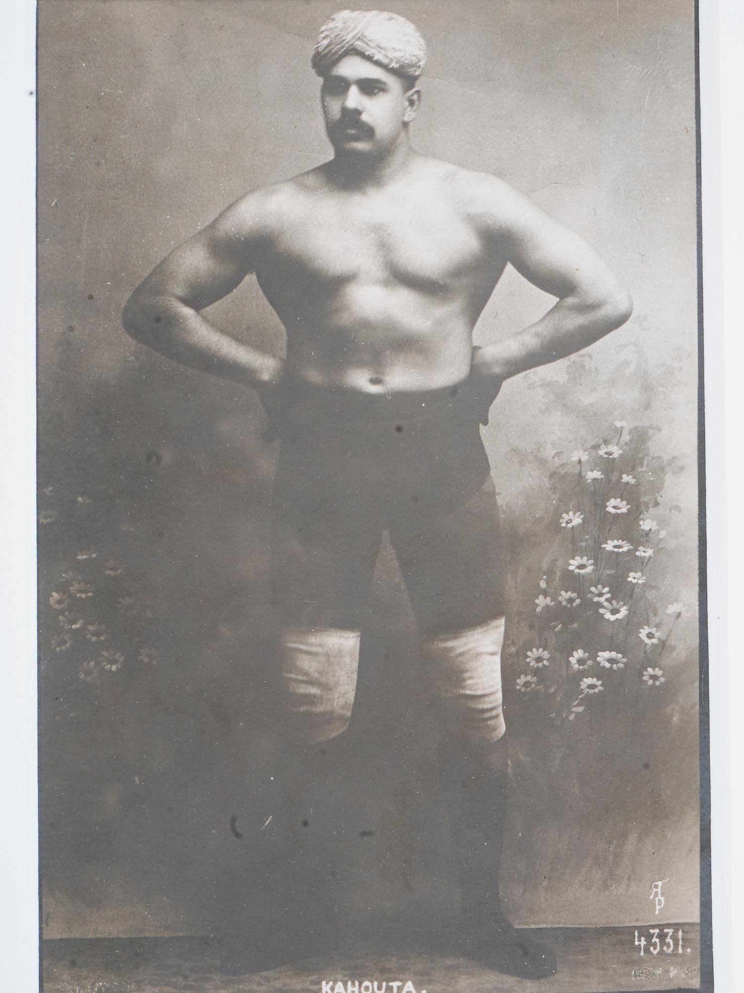 ANTIQUE RUSSIAN PORTRAIT PHOTO OF INDIAN WRESTLER PIC-1