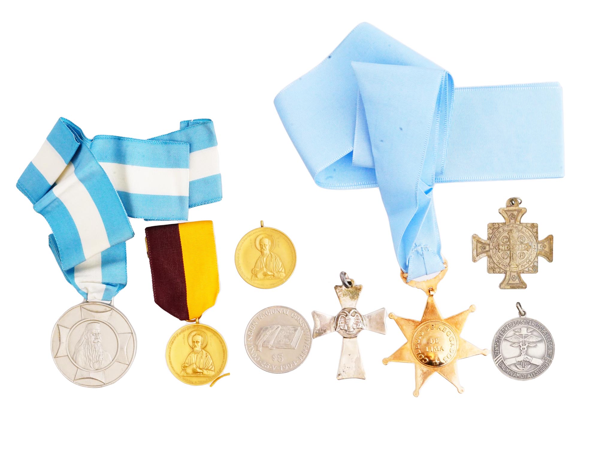 VINTAGE SOUTH AMERICAN RELIGIOUS MEDALS AND COIN PIC-0