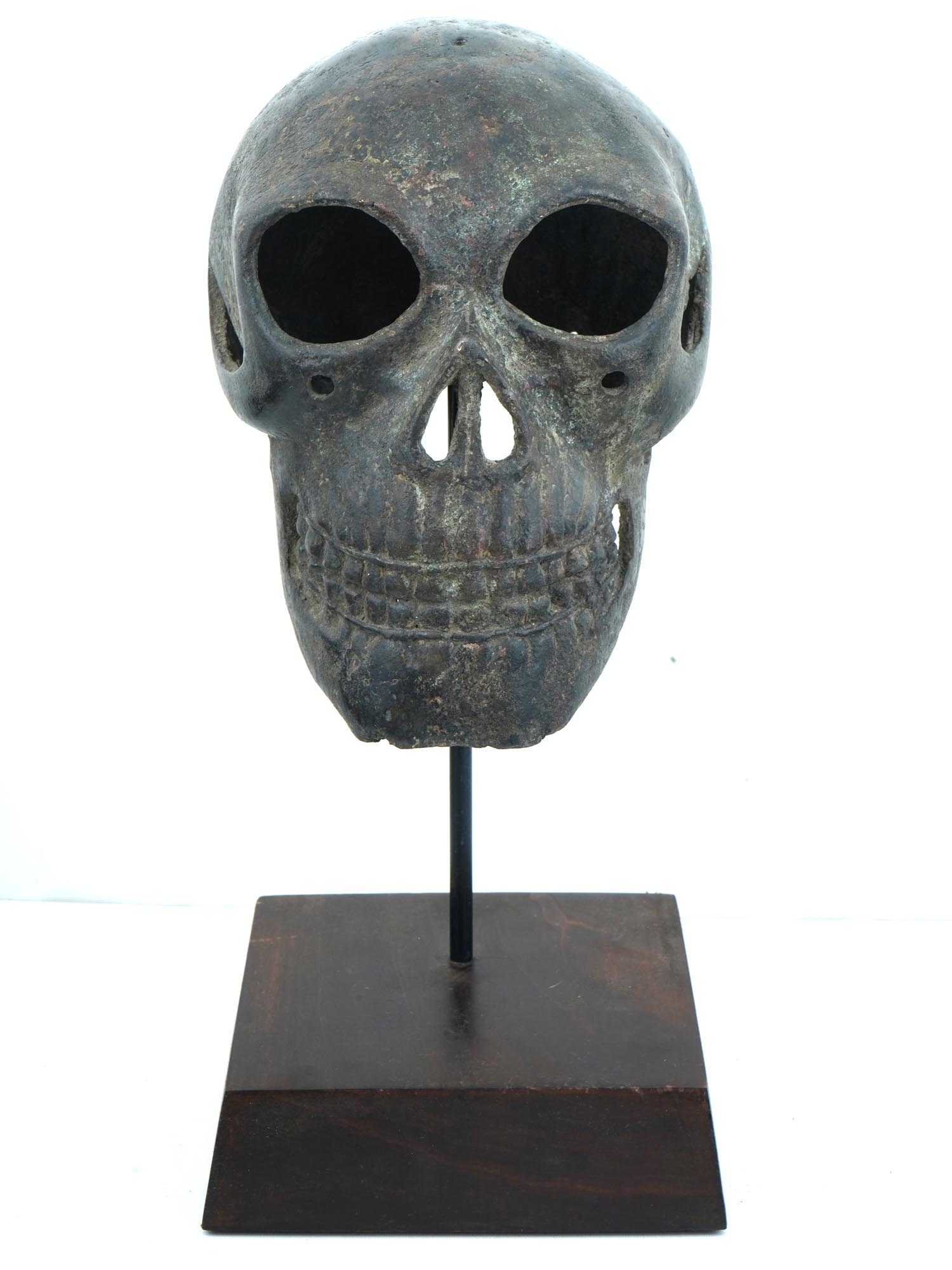 VINTAGE WEST AFRICAN BRONZE SKULL SCULPTURE PIC-1