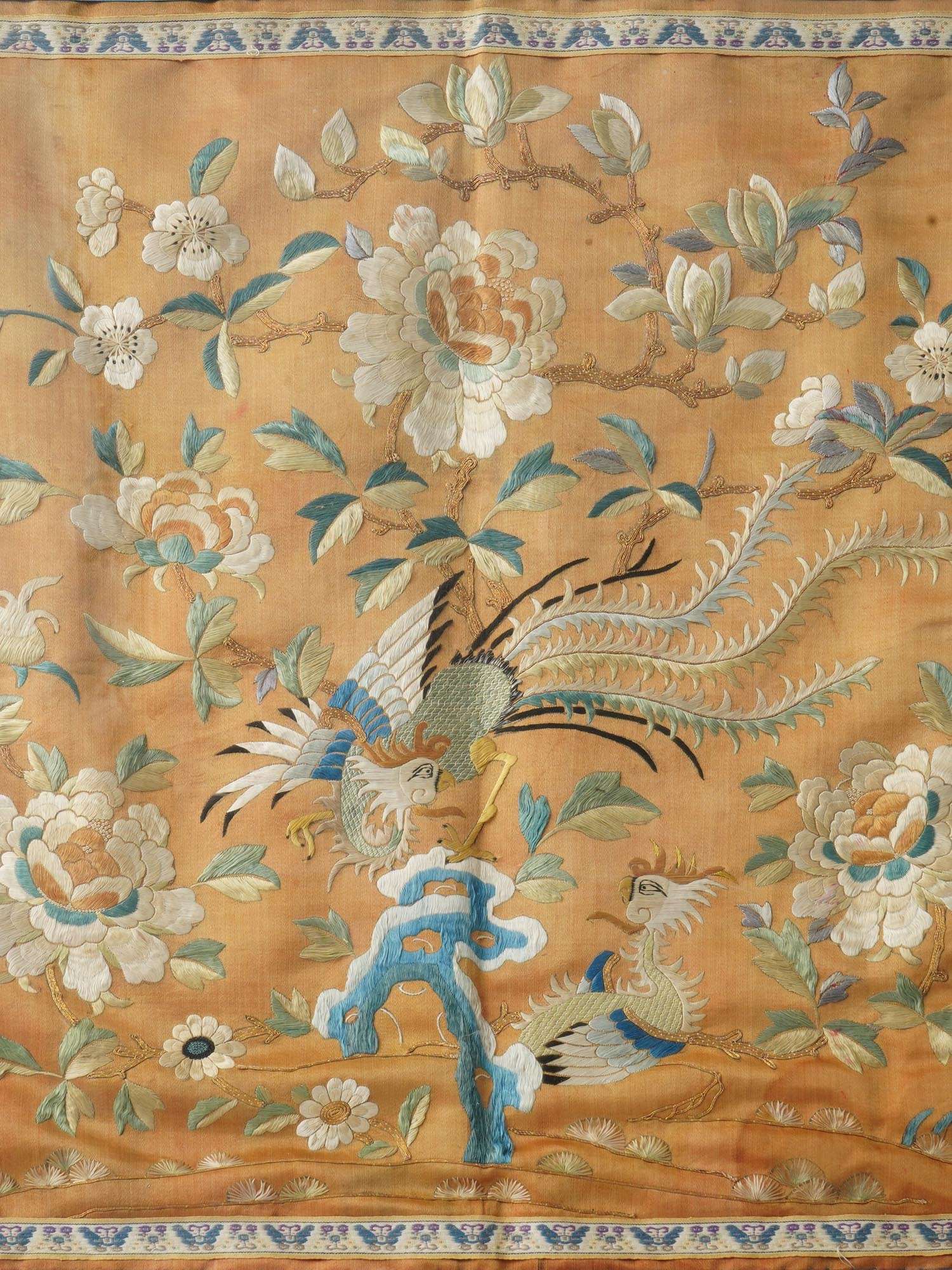 ANTIQUE CHINESE QING EMBROIDERED SILK WALL PANEL PIC-1