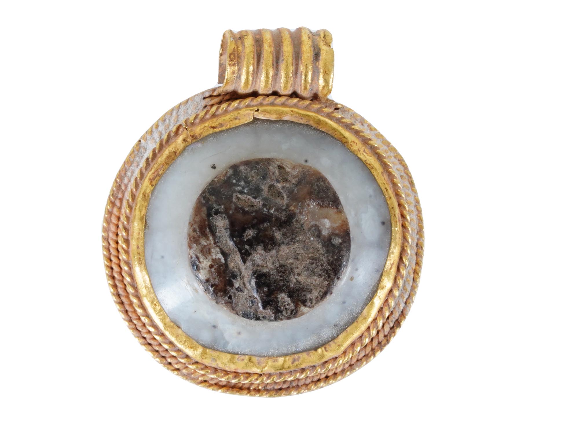 ANCIENT ROUND CARVED AGATE EYE PENDANT IN GOLD FITTINGS PIC-0