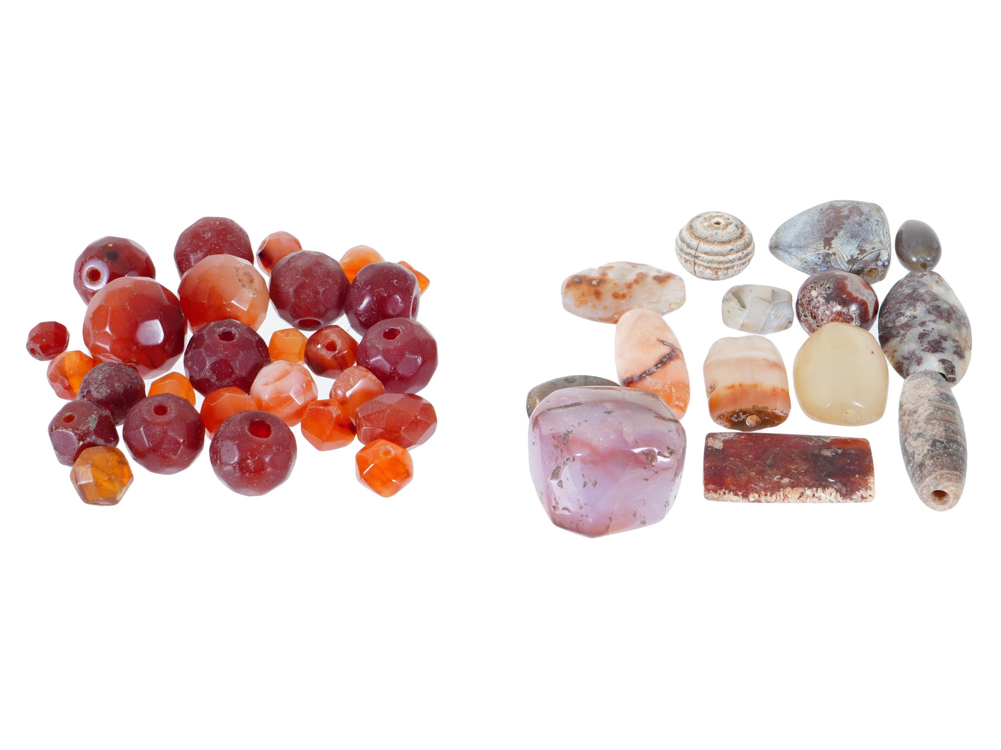 AGATE AND CARNELIAN BEADS OF VARIOUS FORMS AND DESIGNS PIC-0