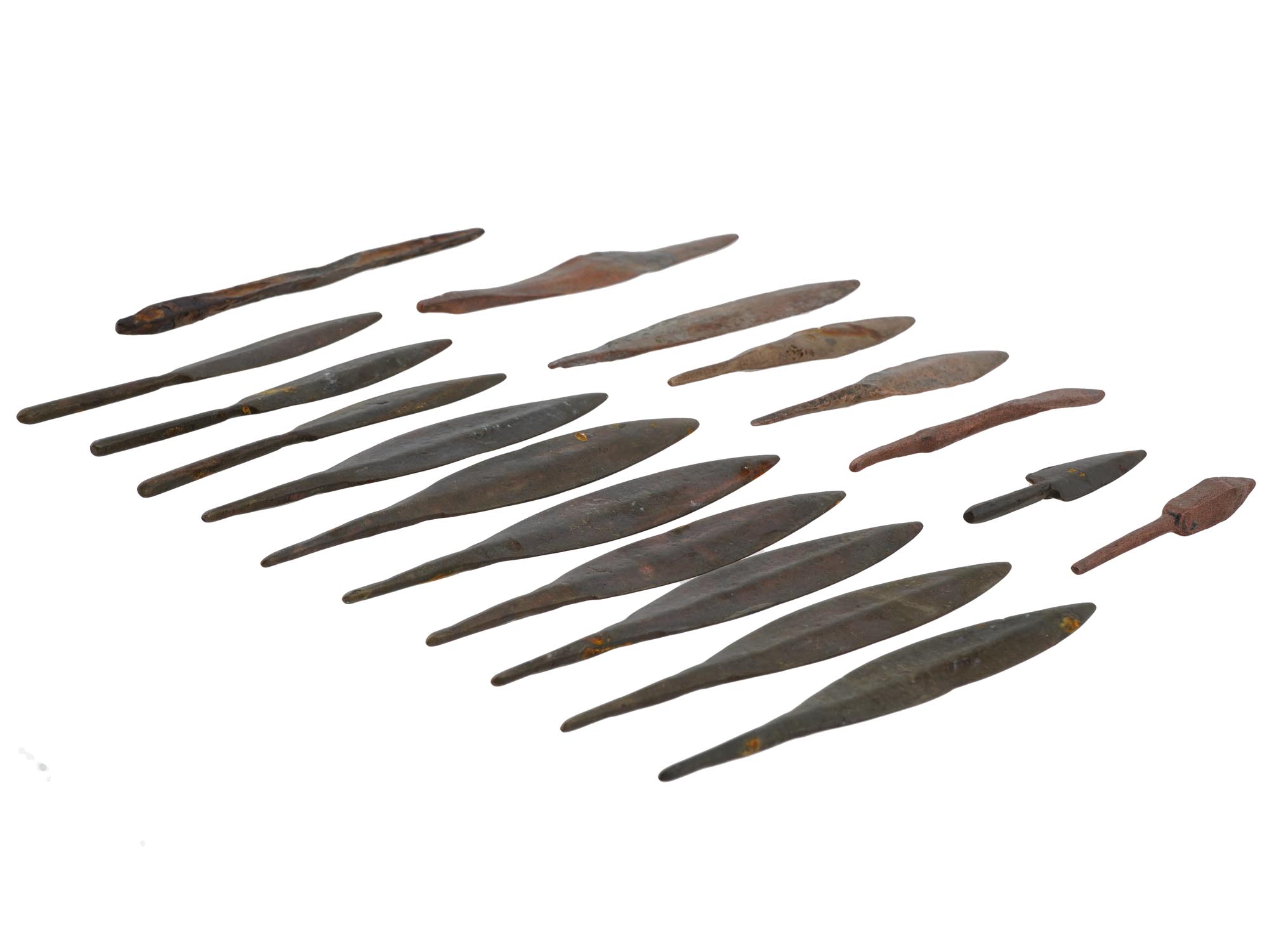 COLLECTION OF ANCIENT BRONZE ARROWHEADS PIC-0