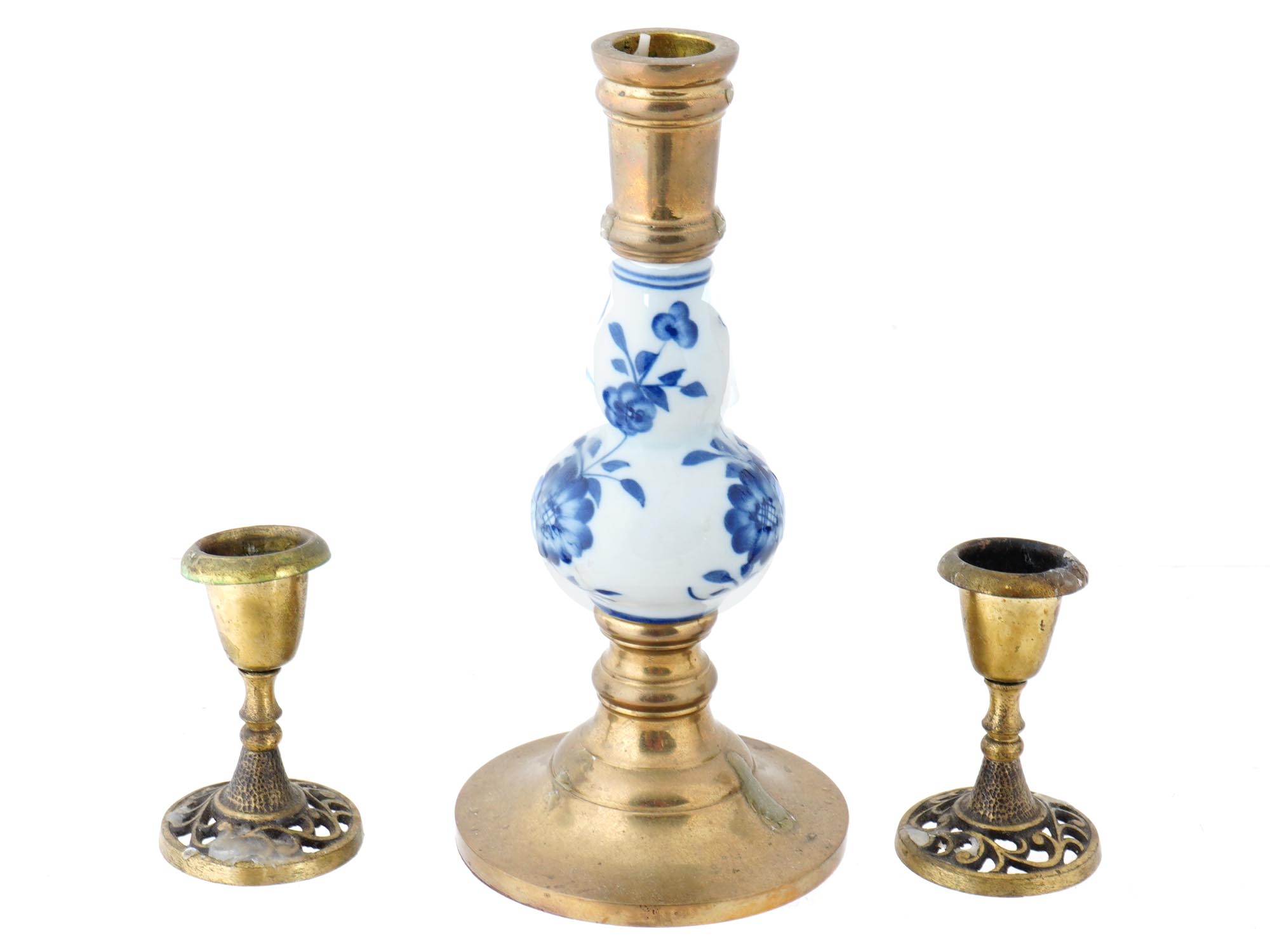 VARIOUS BRONZE AND BRASS CANDLESTICK HOLDERS PIC-3