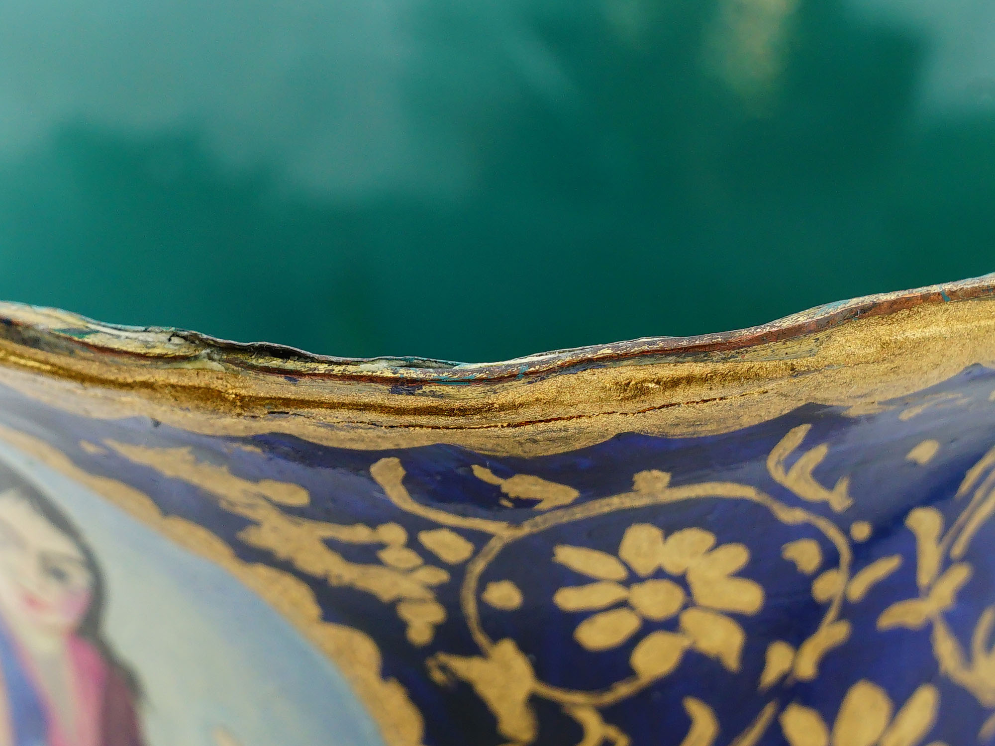 ANTIQUE PERSIAN QAJAR ENAMELED HOOKAH TOP CUP PIC-9
