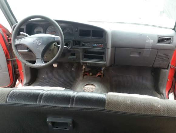 Vendo Toyota Hilux Mod 94 para repuestos 