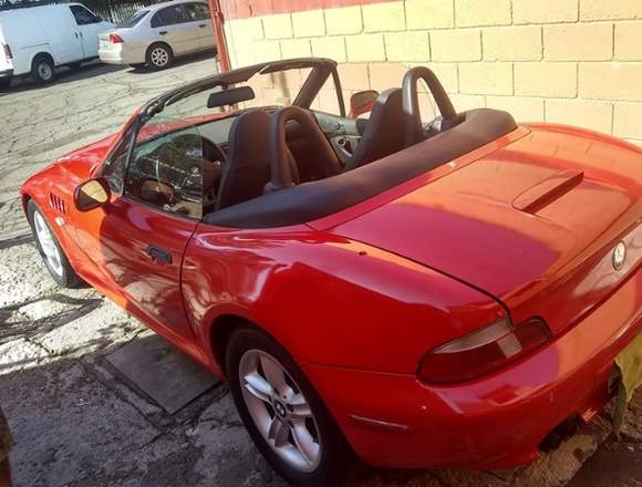 BMW Z3 descapotable color Rojo