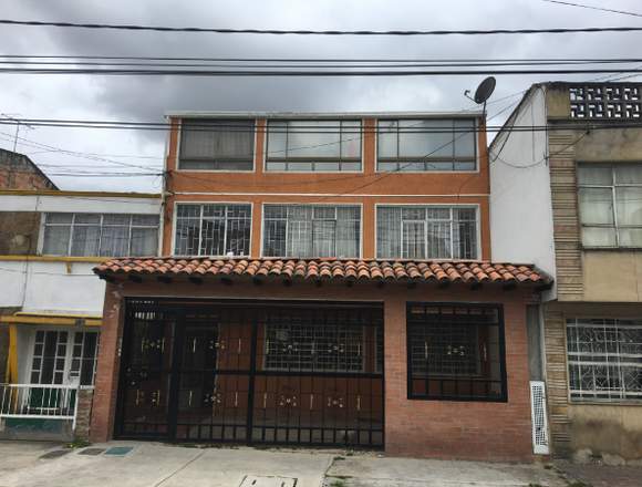 CASA EN VENTA EN BOGOTA EN EL BARRIO SANTA ISABEL 