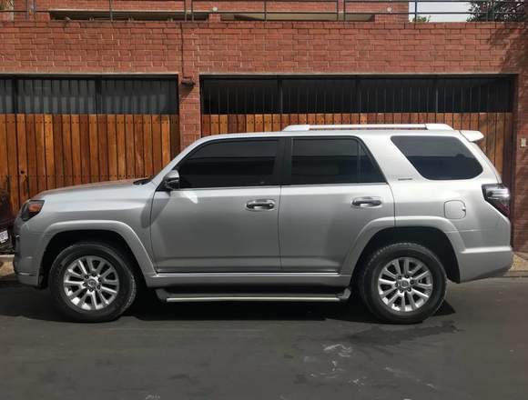 SE VENDE TOYOTA 4RUNNER SEMI.NUEVA FULL EQUIPO