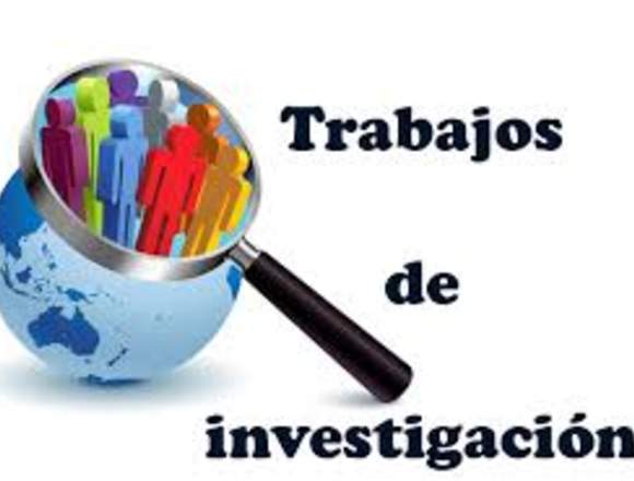 Experta lee y corrige trabajos de investigación