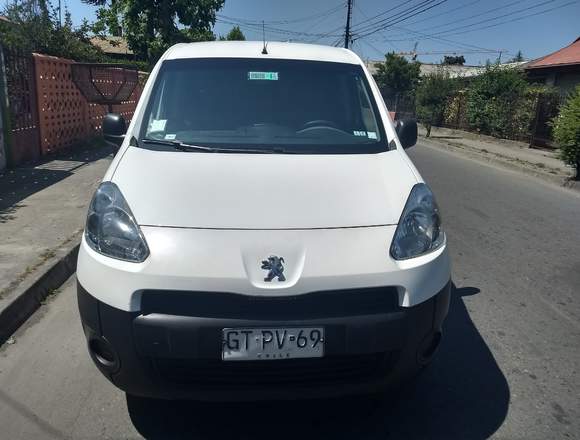 Arriendo Furgón Peugeot Partner Diesel 2015