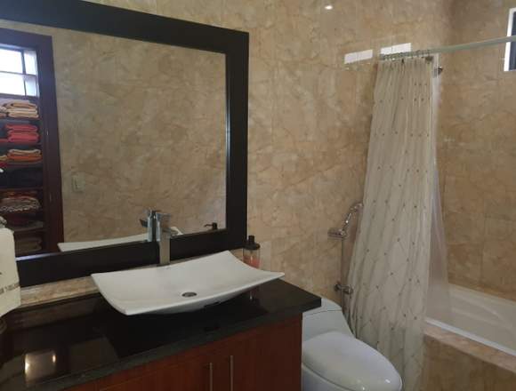 Venta de Casa en la Urb. Villa Club Etapa Magna