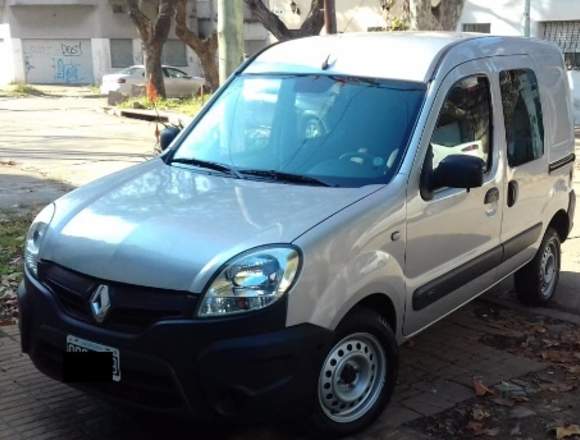 Ofrezco Camioneta Kangoo 5 asientos 2 p / Furgon