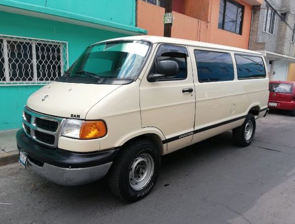 Vendo camioneta dodge ram panel