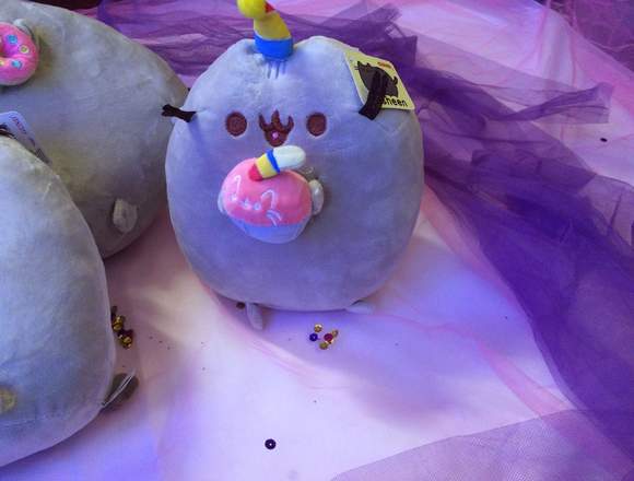 Peluche Pusheen Cat Cupcake 23cm (Grande)