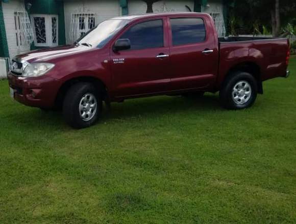 Toyota hilux año 2009, motor 2.7, sincronica 4x4