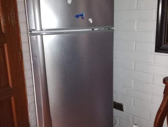 Refrigerador Daewoo  semi nuevo