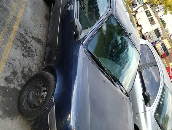 Vendo Ford ikon 2006 