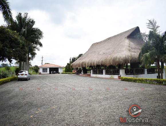 Finca en alquiler rodeada de senderos y bovinos 