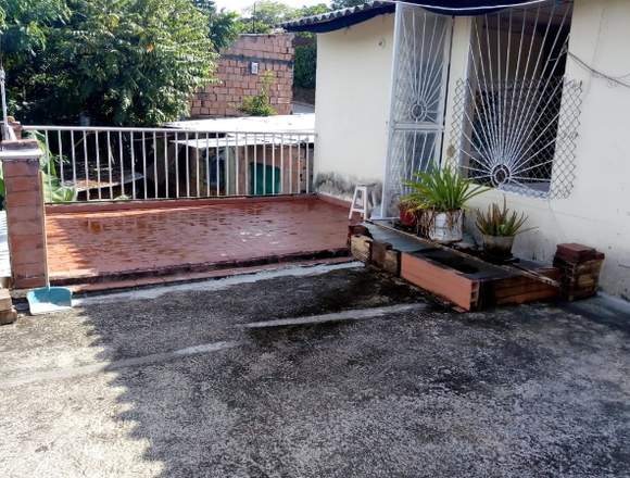 Se vende casa en viota