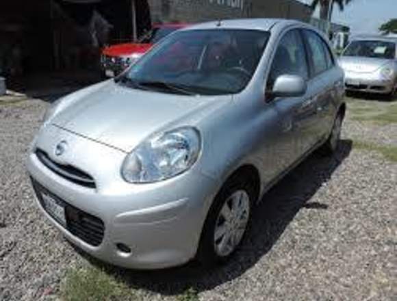 Nissan March gris plata