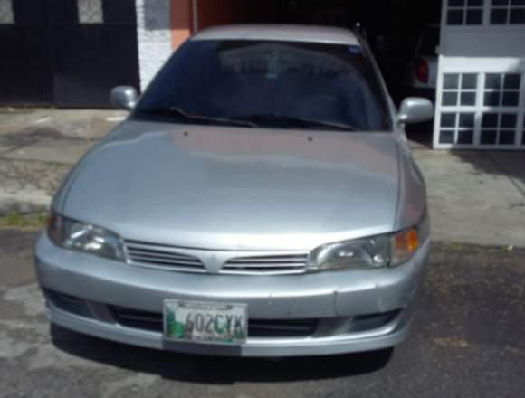 Vendo Mitsubishi Mirage  modelo 2001