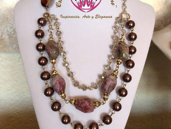 COLLARES HECHOS A MANO CON PIEDRAS NATURALES