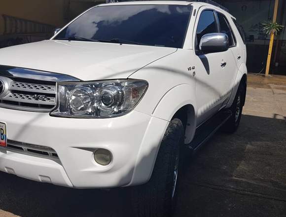 SE VENDE FORTUNER 2012. 4X4