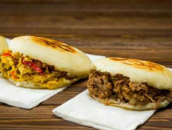 Arepas Rellenas de Pollo y Carne. Por Encargo