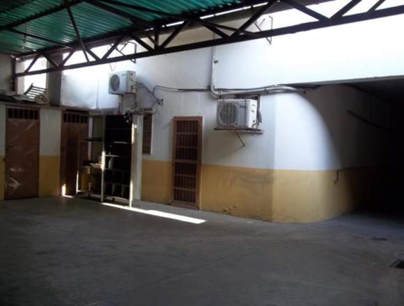 Vendo Edificio Comercial de 1.354,12 mts2, Maracay